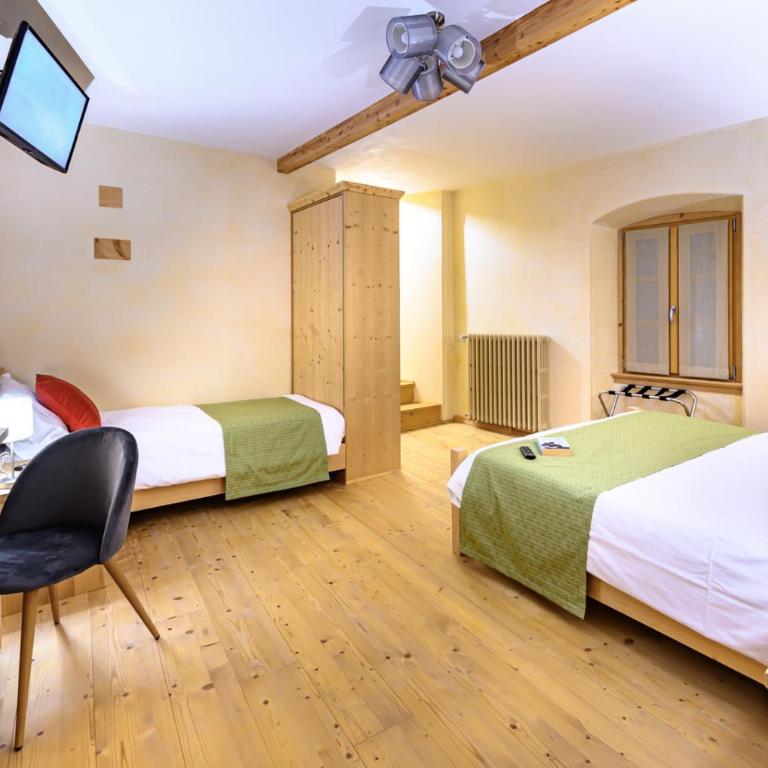 B&B Antica Residenza Centro Storico - Camera Tripla Comfort con Doccia - 5