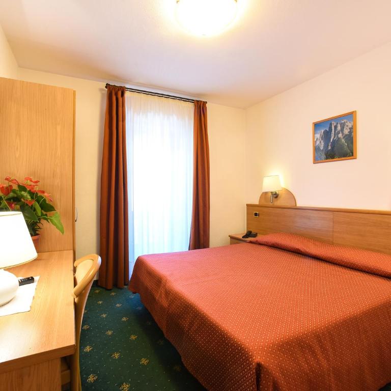 Hotel Adriana - Camera Doppia con Letti Singoli con Balcone - 2