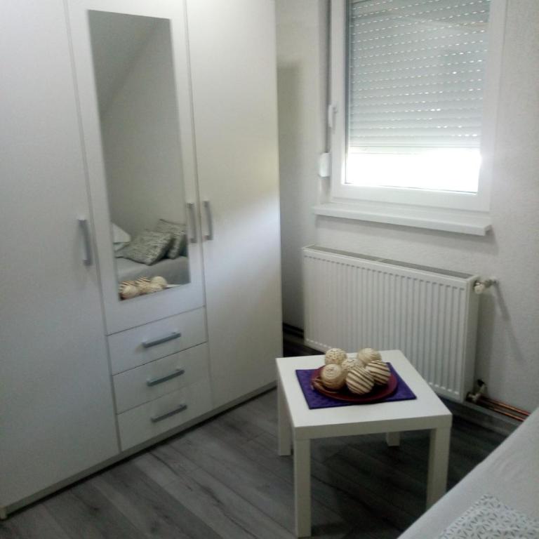 Apartman All seasons - Two-Bedroom Apartment - 6