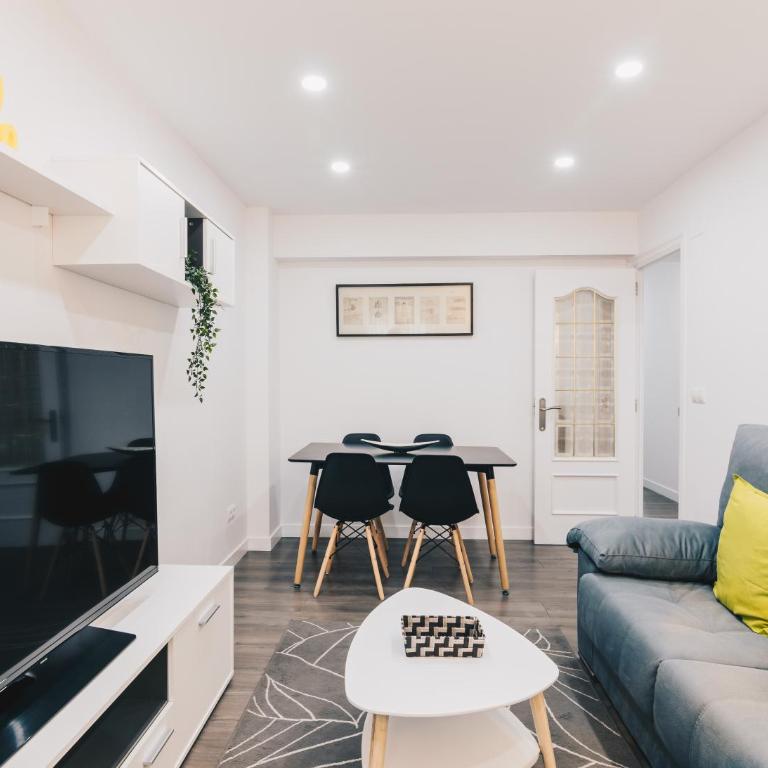 Aiara apartment by People Rentals - Two-Bedroom Apartment - 2
