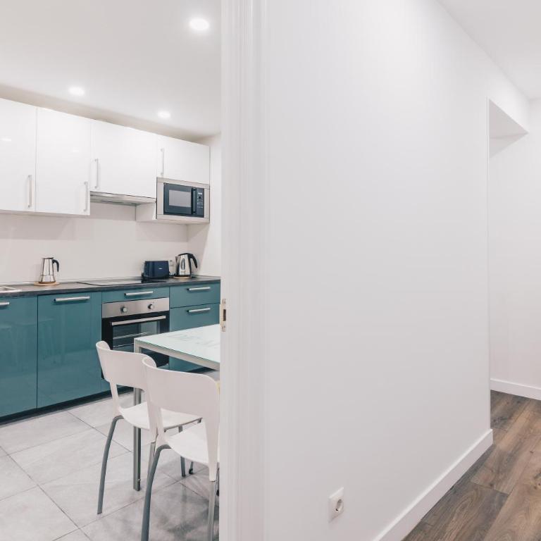 Aiara apartment by People Rentals - Two-Bedroom Apartment - 13