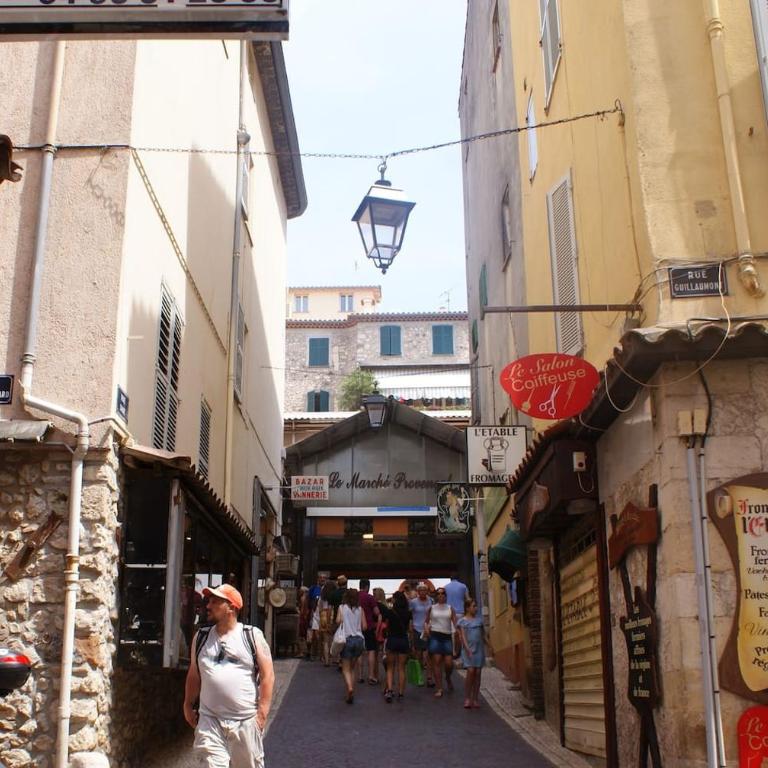 STUDIO VIEIL ANTIBES Marché Provençal - Studio - 11