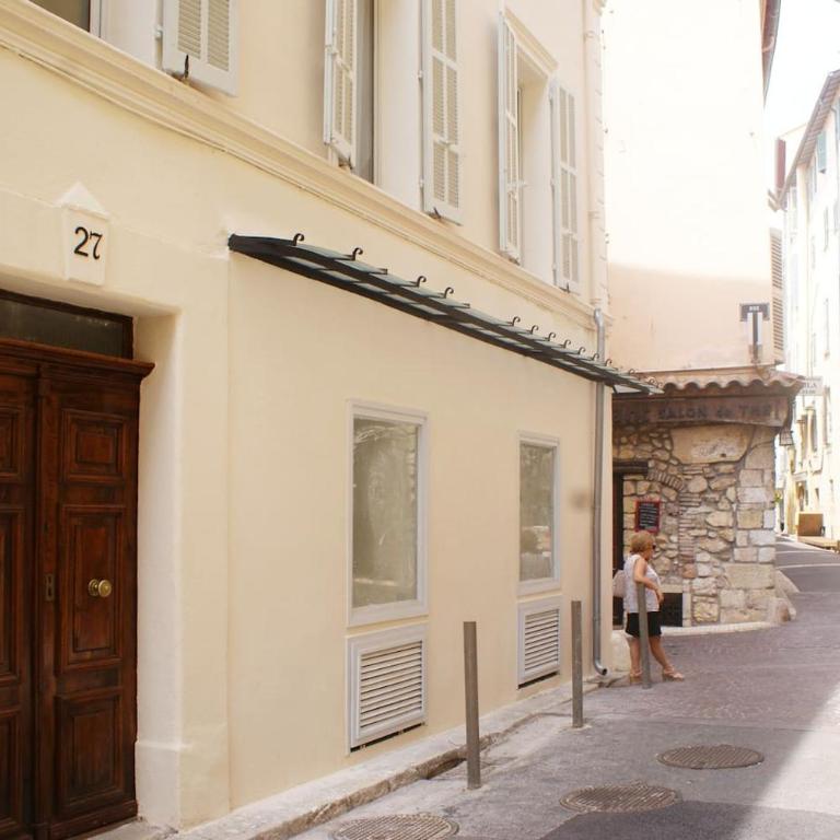 STUDIO VIEIL ANTIBES Marché Provençal - Studio - 10