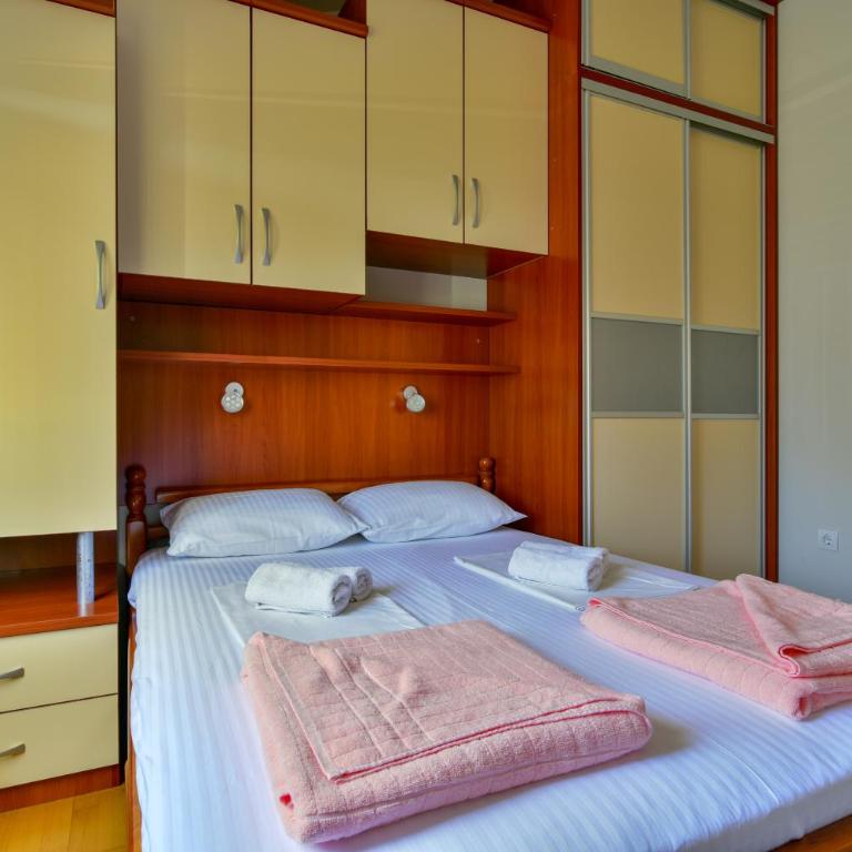 Apartments Srzentic - One-Bedroom Apartment - 12