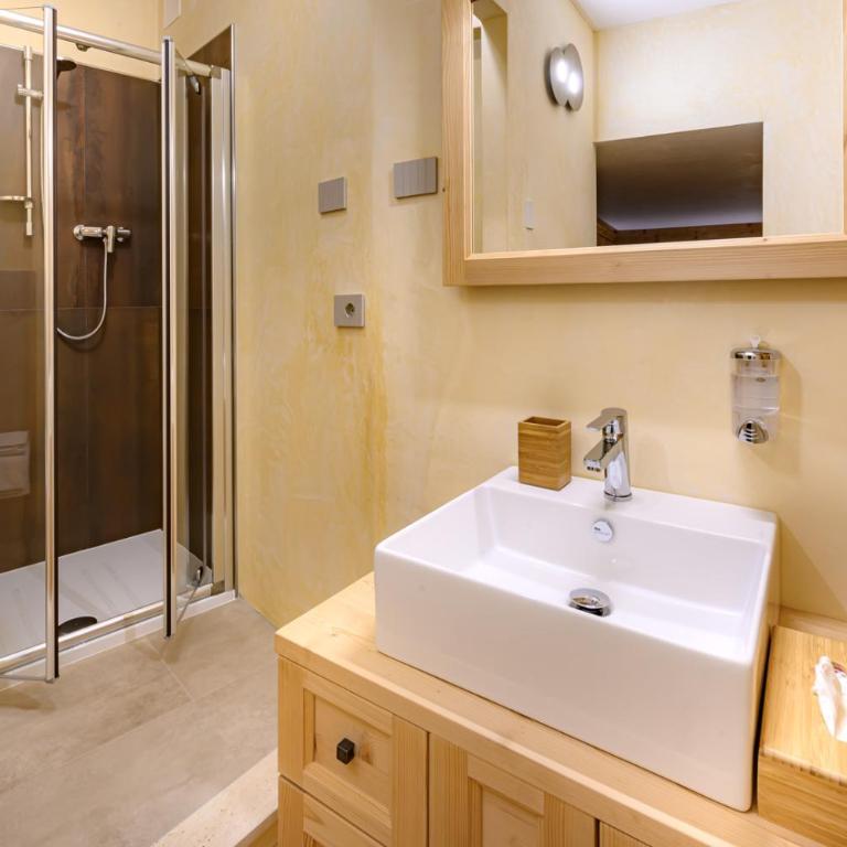 B&B Antica Residenza Centro Storico - Camera Tripla Comfort con Doccia - 3