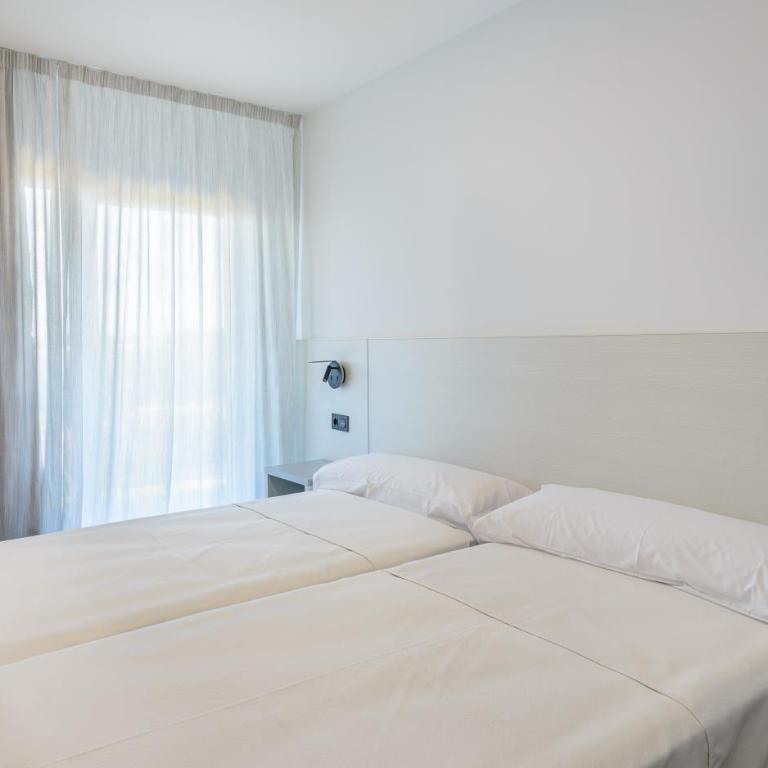 Apartamentos Onzamar - Apartamento de 2 dormitorios con vistas al mar - 24