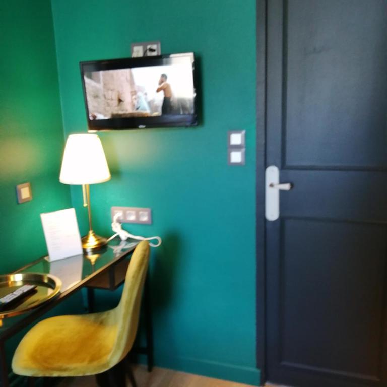 Hotel Du Cygne Tours - Chambre Simple Mansardée - Accessible par des Escaliers - 4