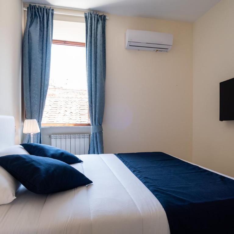 Minerva Monks Inn - Classic Quadruple Room - 14
