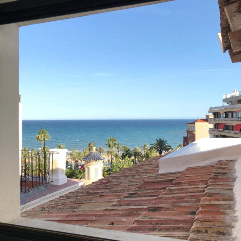 Apartamentos Boutique Villavieja - Attic with Terrace - 13