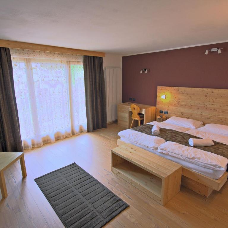 Arnica Mountain Hotel - Junior Suite - 1