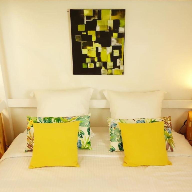 CANNES - À DEUX PAS DU PALAIS DES FESTIVALS - Appartement avec Salle de Bains Commune - 12