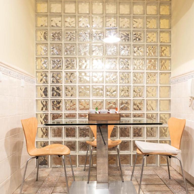 Casco viejo tradición pinchos y gastronomía - Three-Bedroom Apartment - 11