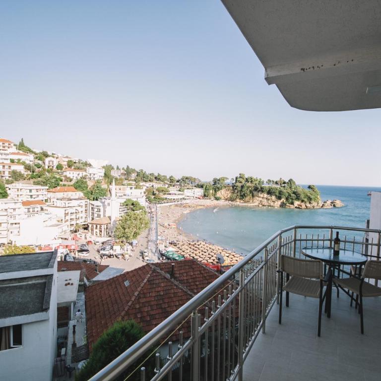 Barba Apartments - Two-Bedroom Apartment - 11