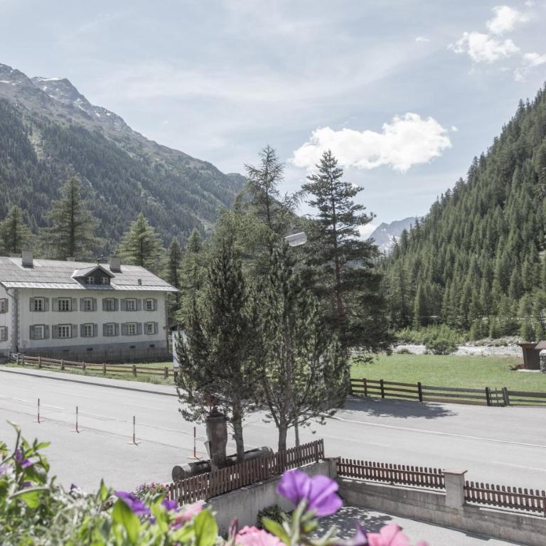 Garni Ötztal ROOMS & APARTS - Apartment mit 2 Schlafzimmern und Balkon - 5
