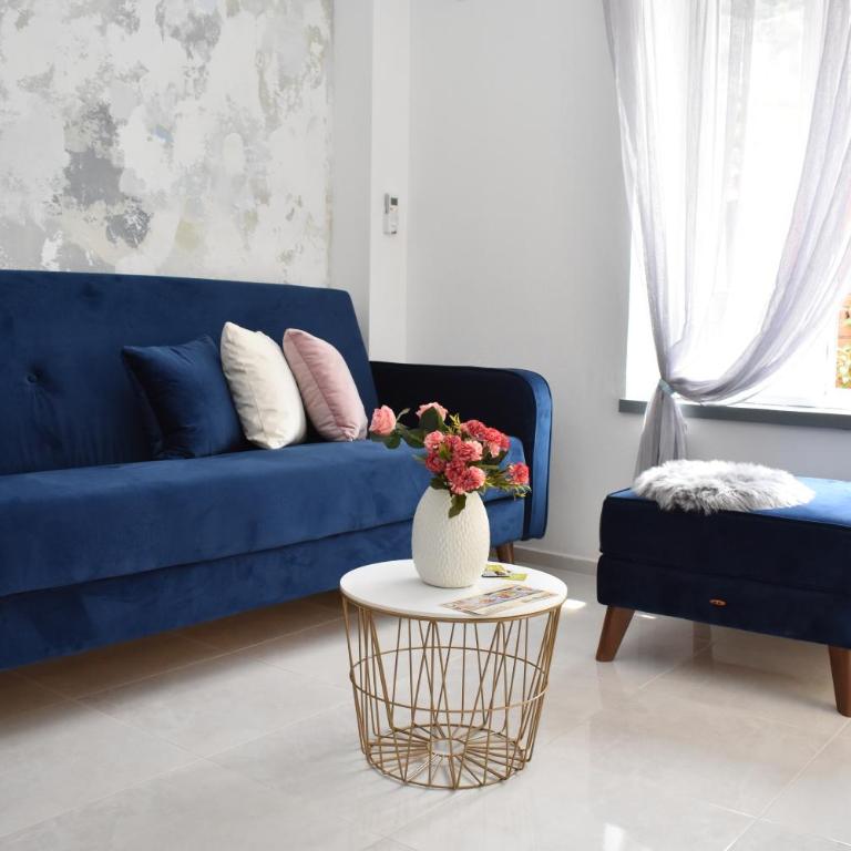 Art Apartments - One-Bedroom Apartment - 14