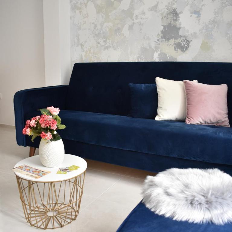 Art Apartments - One-Bedroom Apartment - 16
