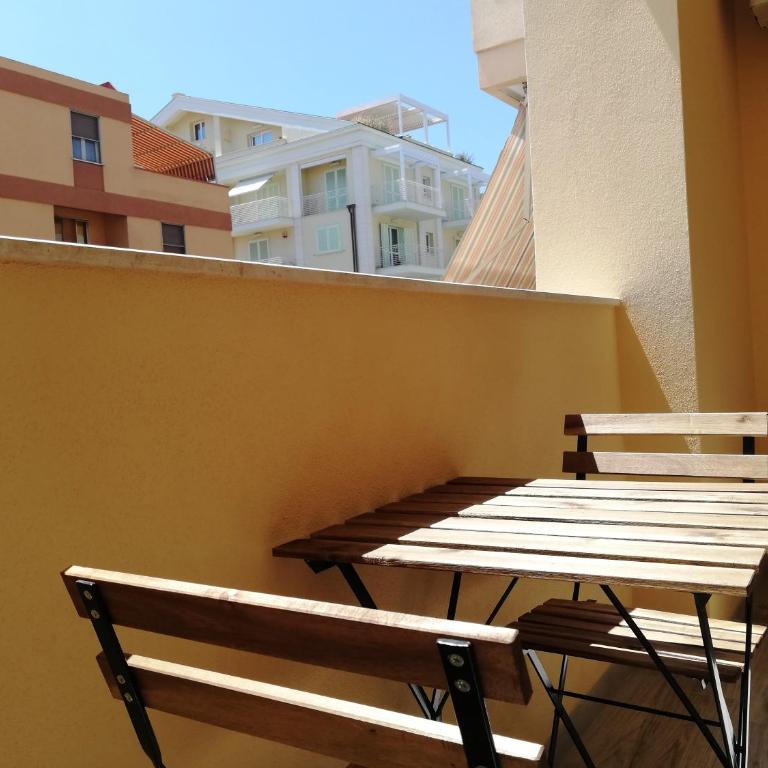 DOMO ALGHERO CENTRO - Camera Matrimoniale con Balcone - 5