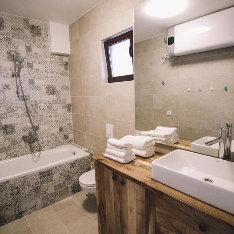 Barba Apartments - Two-Bedroom Apartment - 7