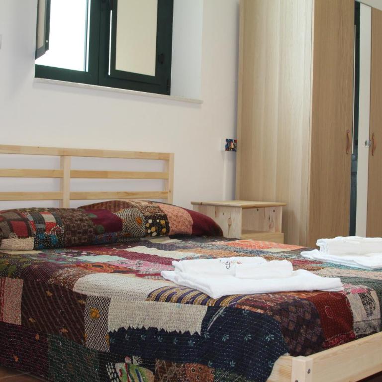 Beteyà Hostel Don Bosco - Deluxe Triple Room with Sea View Balcony - 9