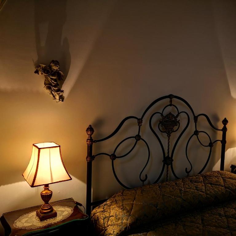 B&B Corti Carmela - Camera Matrimoniale con Bagno Privato - 8