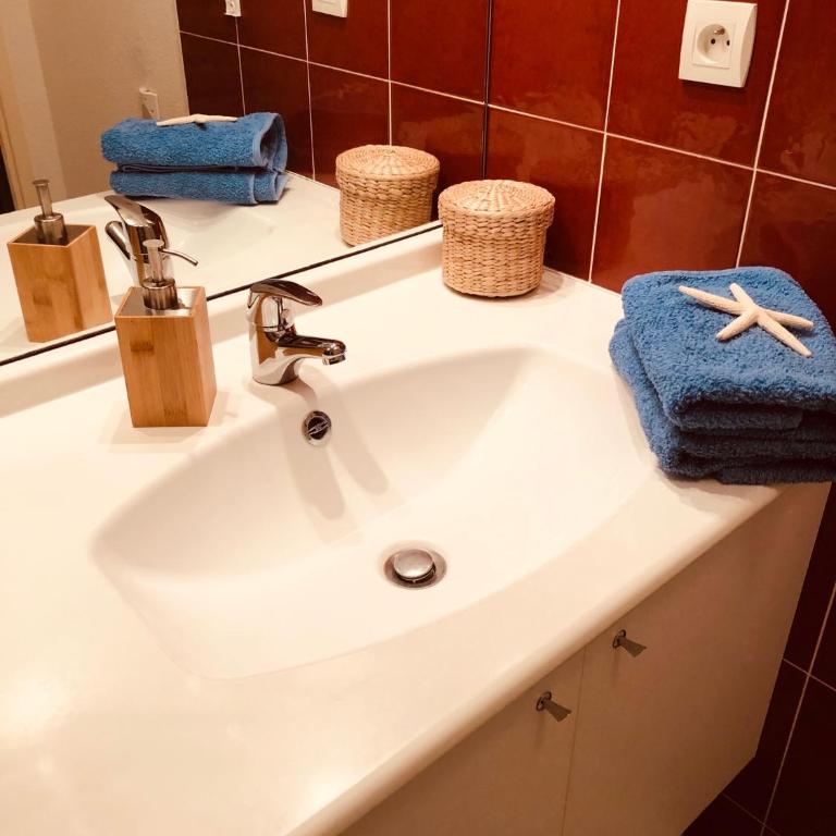 Appartement Sous le Soleil vue mer, parking inclus , clim ,wifi - Apartment mit Meerblick - 24