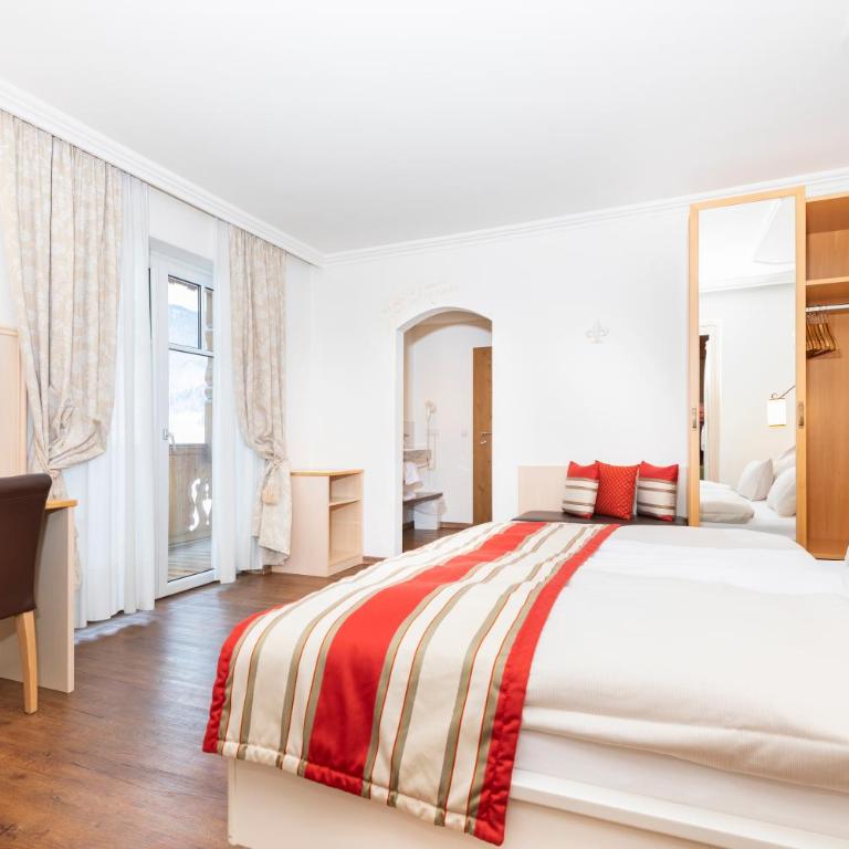 Hotel Garni Sonnhof - Familiensuite mit Balkon und Bergblick - 2