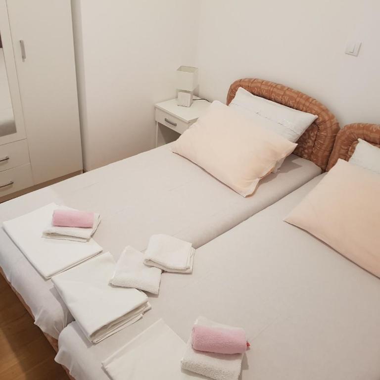 Lux apartment Bečići - One-Bedroom Apartment - 7
