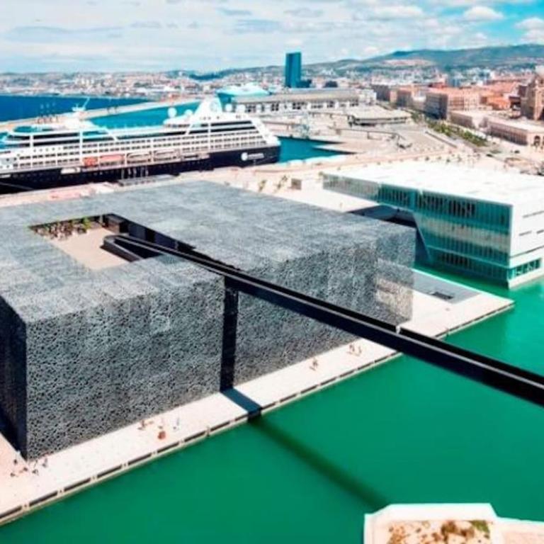 T4 3 chambres 4 étoiles clim avec garage ideal groupe tourisme et croisières proche Port Euromed Terrasses du port - Appartement 3 Chambres - 22