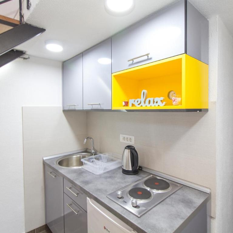 City View Apartment - Apartment with Balcony - 15