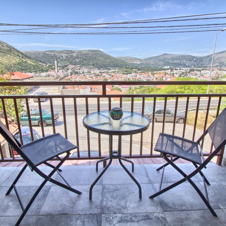 City View Apartment - Apartment with Balcony - 1