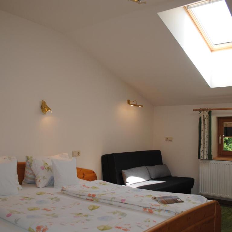 Ferienwohnungen Anderlbauer - Doppelzimmer mit eigenem Bad - 2
