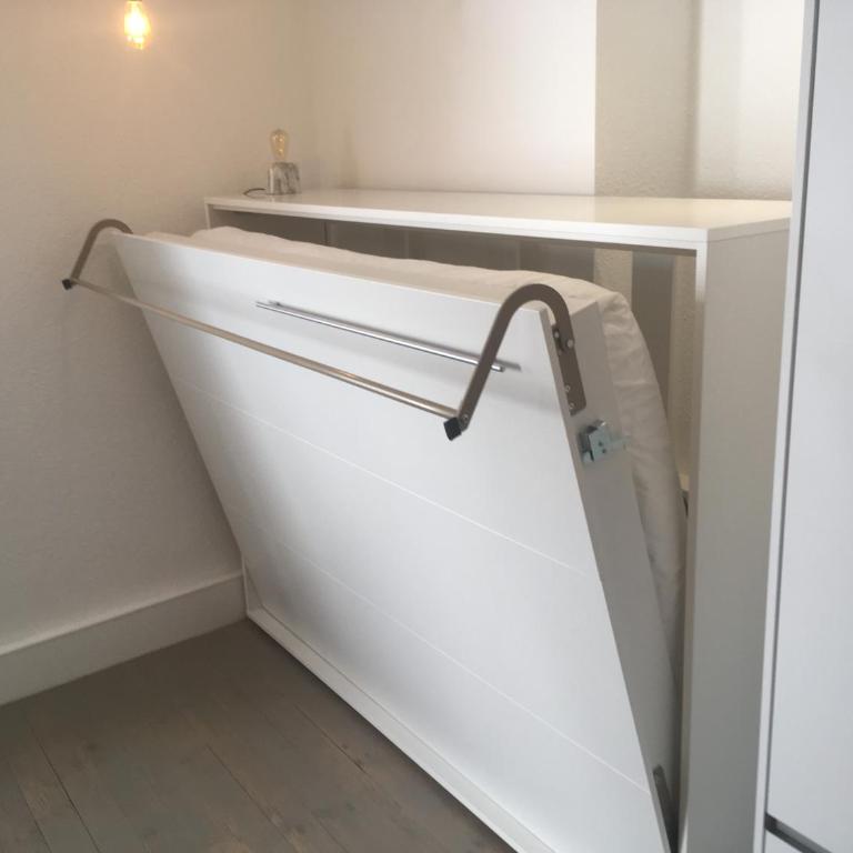 TY LAUMANN sur le PORT petite maison avec jardin - Parking gratuit - One-Bedroom House - 25