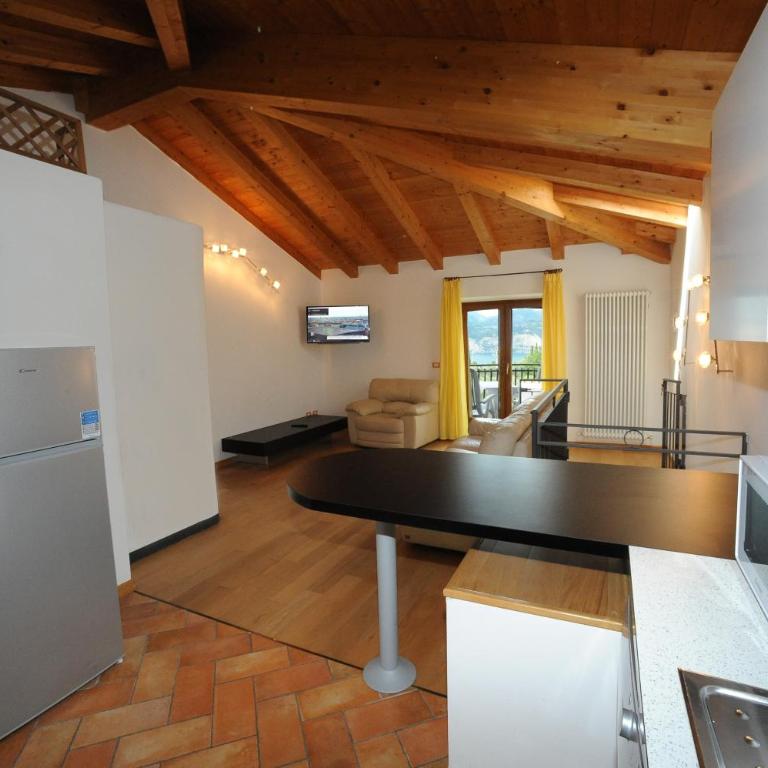 Residence Val Di Monte - Appartamento con Vista Lago - 1