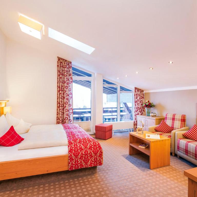 Parkhotel Burgmühle - Deluxe Doppelzimmer mit Balkon - 1