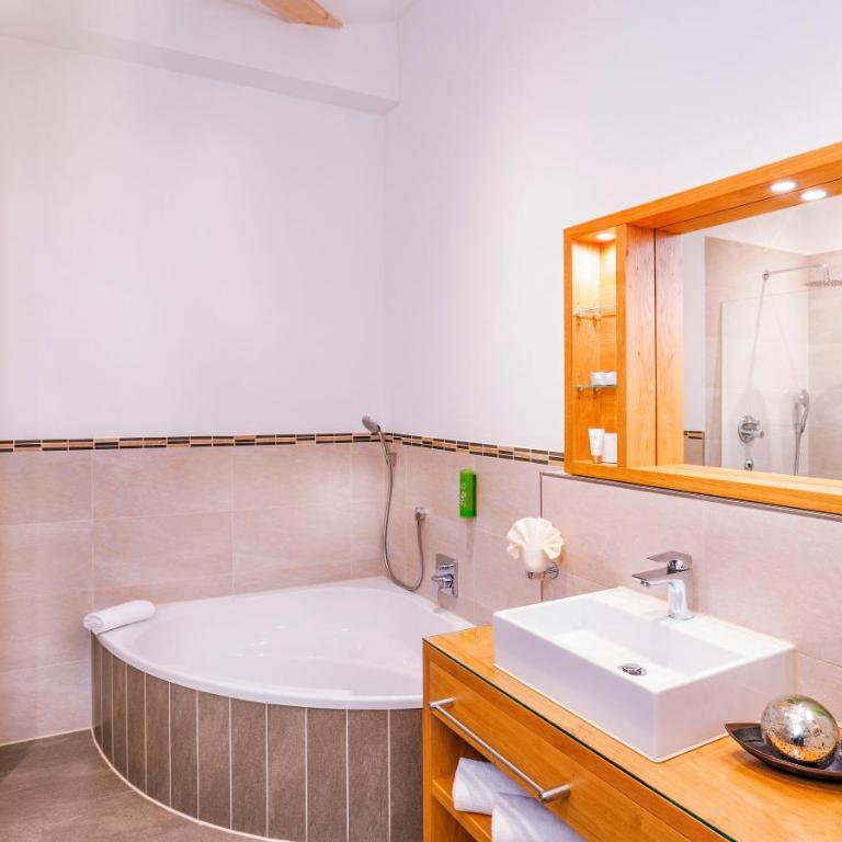 Parkhotel Burgmühle - Suite mit Balkon - 2