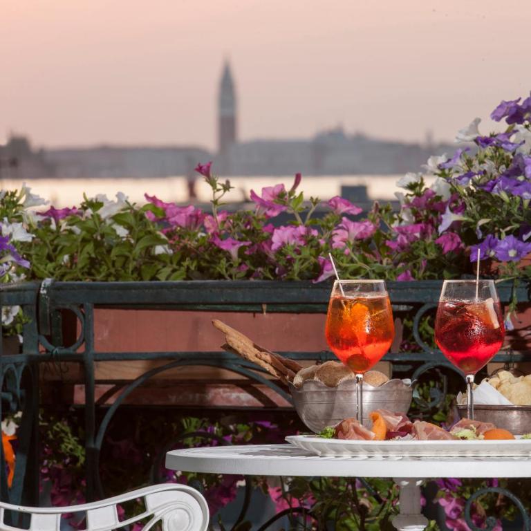 Hotel Riviera Venezia Lido - Camera Matrimoniale Superior con Terrazza e Vista San Marco - 1