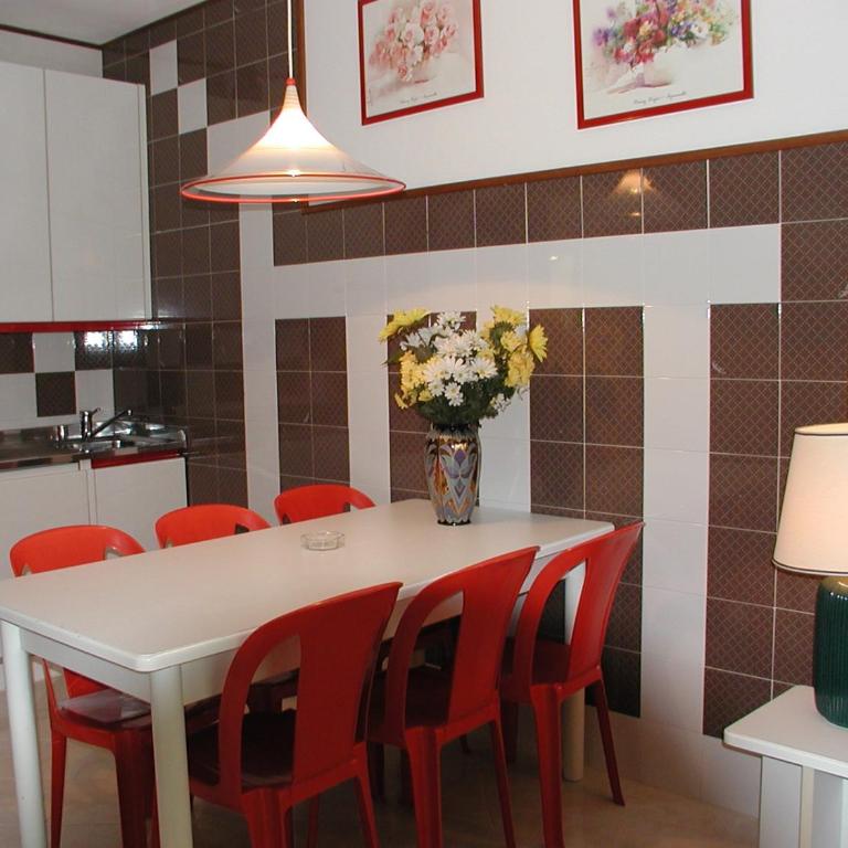 FLATS SOLARIUM - Appartamento con 1 Camera da Letto - 2