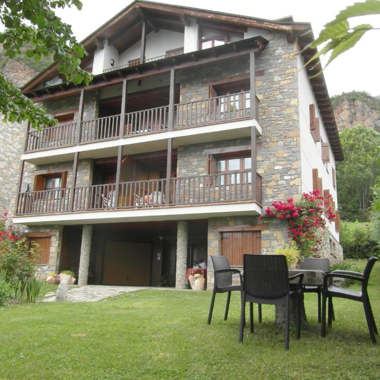 SH11 - Casa Juan Manuel 2 - Villmor - Three-Bedroom Apartment - 24