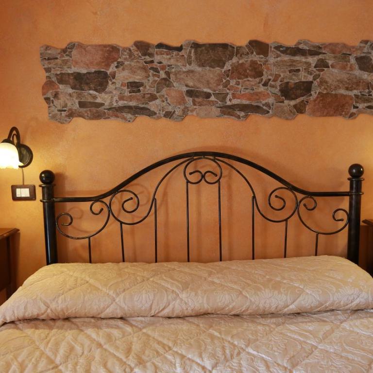 Sikania Suite - Double Room - 8