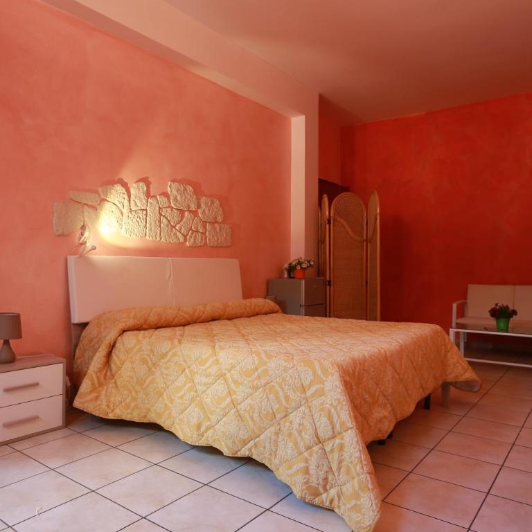 Sikania Suite - Double Room - 9