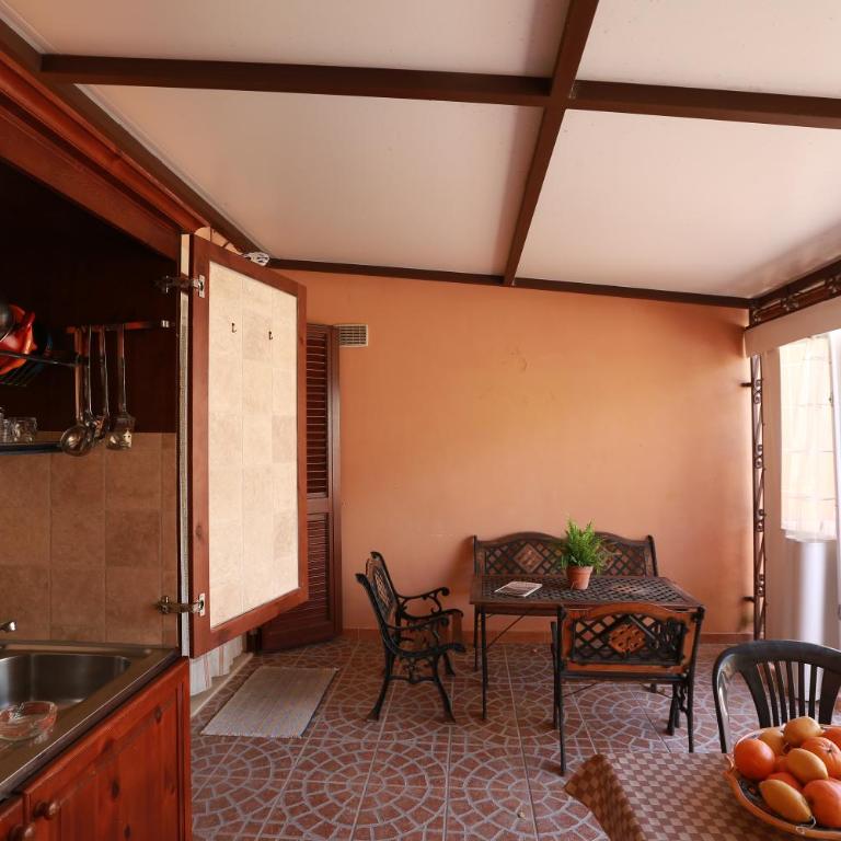 Sikania Suite - Triple Room - 12