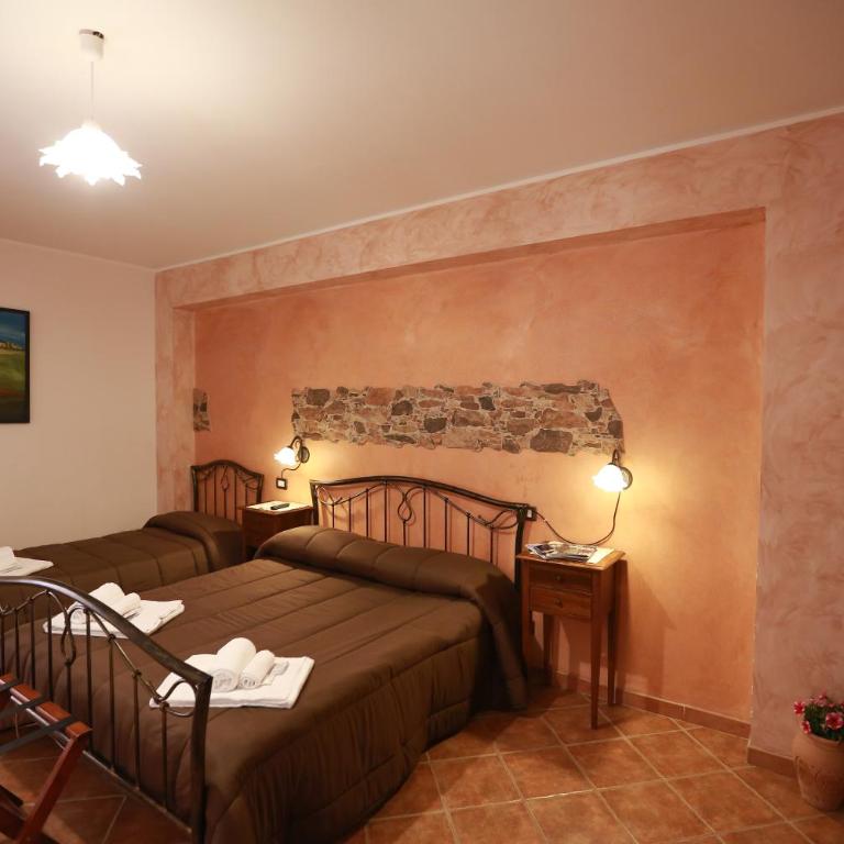 Sikania Suite - Triple Room - 14