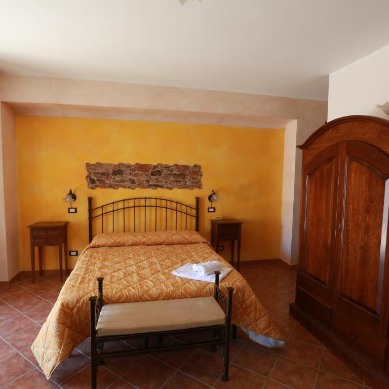 Sikania Suite - Single Room - 8