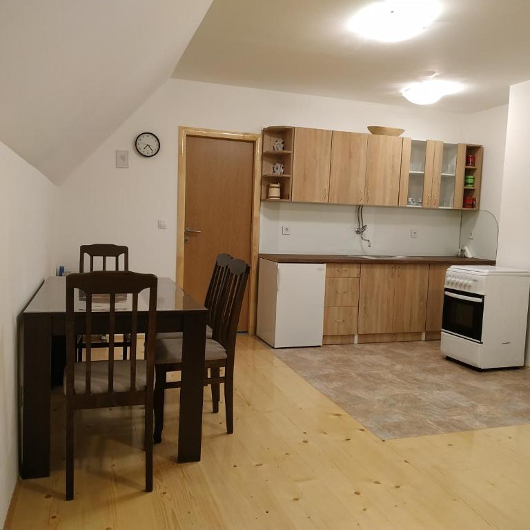 Apartments Durmitor - Two-Bedroom Apartment - 16