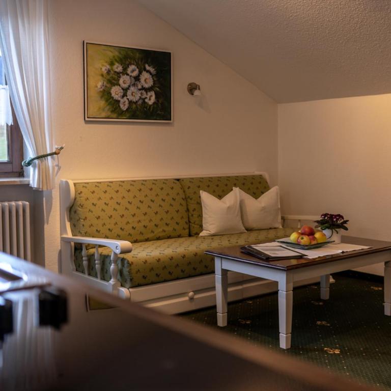 Gästehaus Alpenflora - Apartment mit Blick auf die Berge - 4