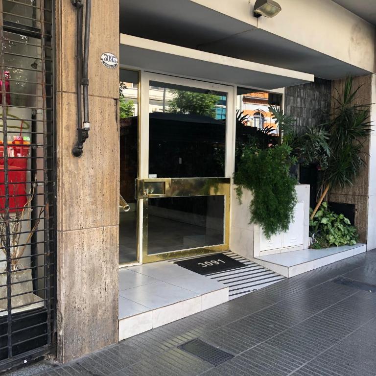 Av. Cabildo 3093, 6 personas 1 cuadra subte D - Apartamento de 2 dormitorios - 14