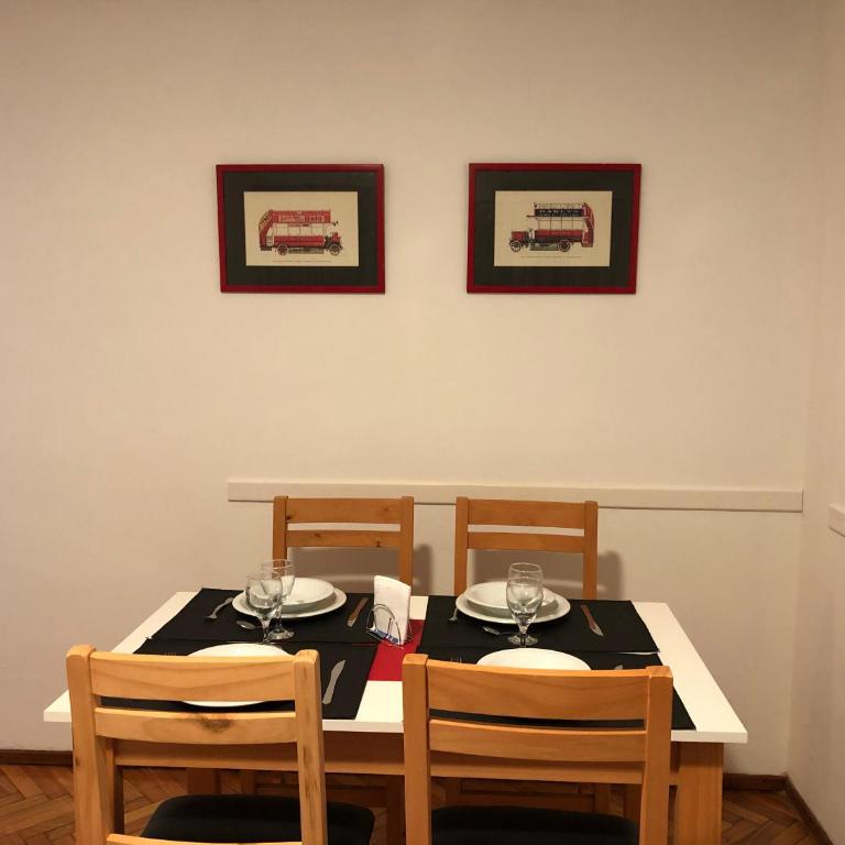 Av. Cabildo 3093, 6 personas 1 cuadra subte D - Apartamento de 2 dormitorios - 5