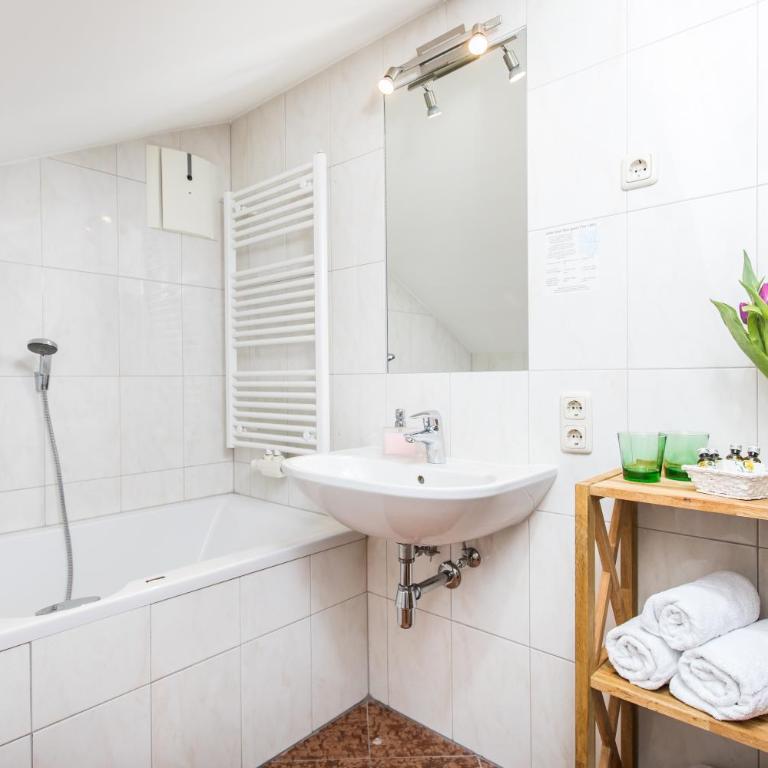 Hotel am See - Seeresidenz - Apartment mit Seeblick - 1
