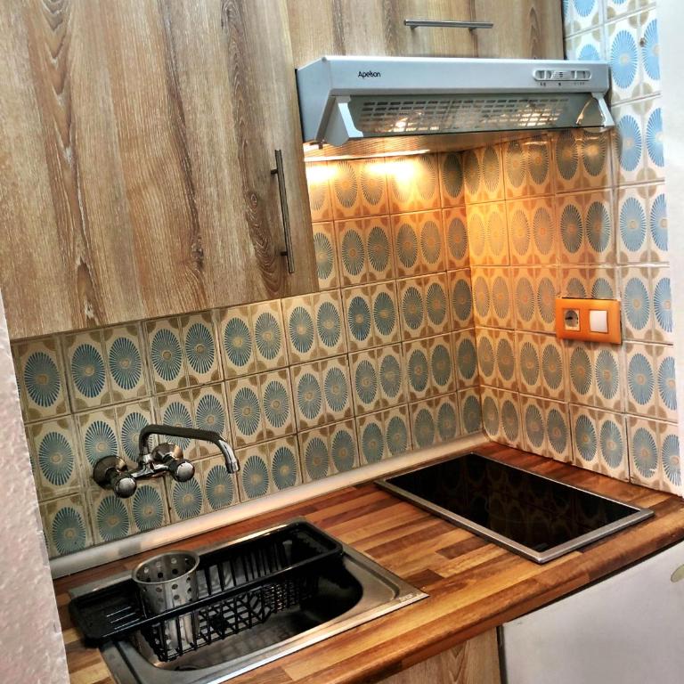 City Central Upper Floor Sunny Terrace - Apartamento Estudio - 13