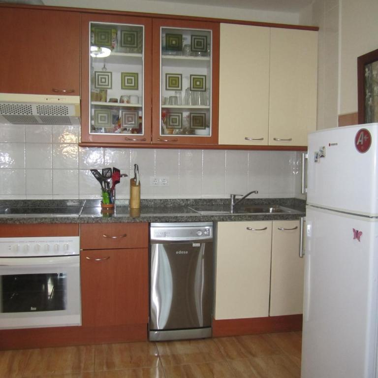 IDEAL CON NIÑOS , WIFI GRATIS Y PLAYA - Apartamento - Planta baja - 3
